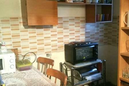 Communist Style Apartment تيرانا المظهر الخارجي الصورة
