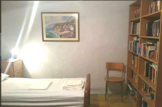 Communist Style Apartment تيرانا المظهر الخارجي الصورة
